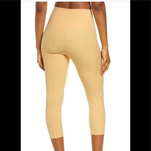 NEW Girlfriend Collective High Waist Capri Leggings - Picture 2 of 7